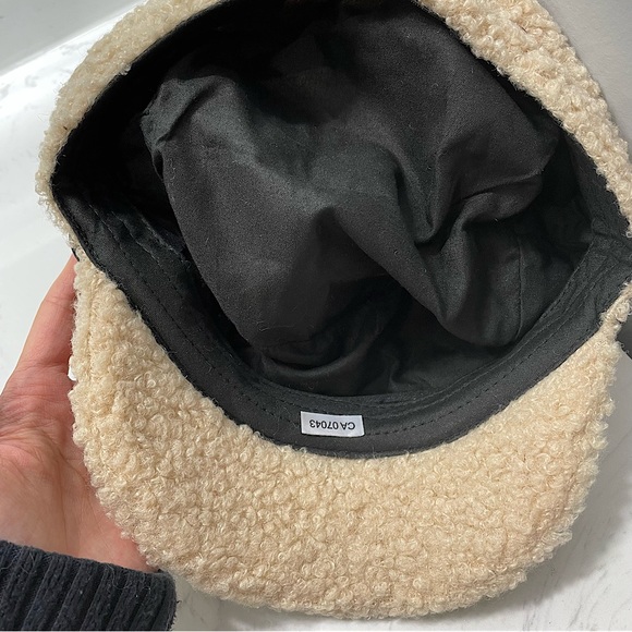 Sherpa Hat with Black Leather Accent - Picture 4 of 5